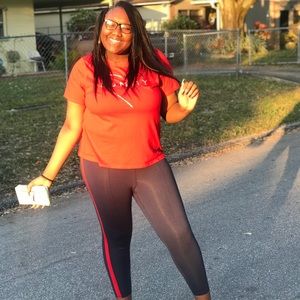 Tommy Hilfiger set! Leggings and shirt.